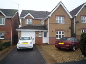 4 bedroom Detached f...